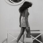 Miray Daner Instagram - Bu geç kalınmış bir yaza veda postudur 🐚🖤