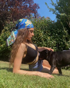 Miray Daner Instagram - Summer vibes 🌿