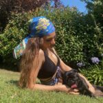 Miray Daner Instagram – Summer vibes 🌿