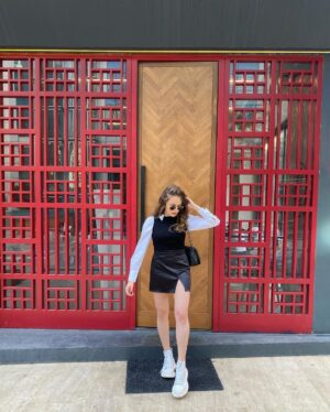 Miray Daner Instagram - Yürüyorum sana doğru 🏄🏼‍♀️