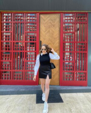 Miray Daner Instagram - Yürüyorum sana doğru 🏄🏼‍♀️