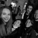 Miray Daner Instagram – Hepsi birbirinden değerli canım ekip arkadaşlarım. Her birinizle çalışmaktan büyük onur duydum. Hevesle ve inançla yola çıktığımız Saygı’nın çekim sürecini tamamladık. Emeği geçen herkese sonsuz teşekkürler. 27 Ekim’de buluşmak üzere. Saygılar bizden. 🤍 #SAYGI @blutv @inter_medya