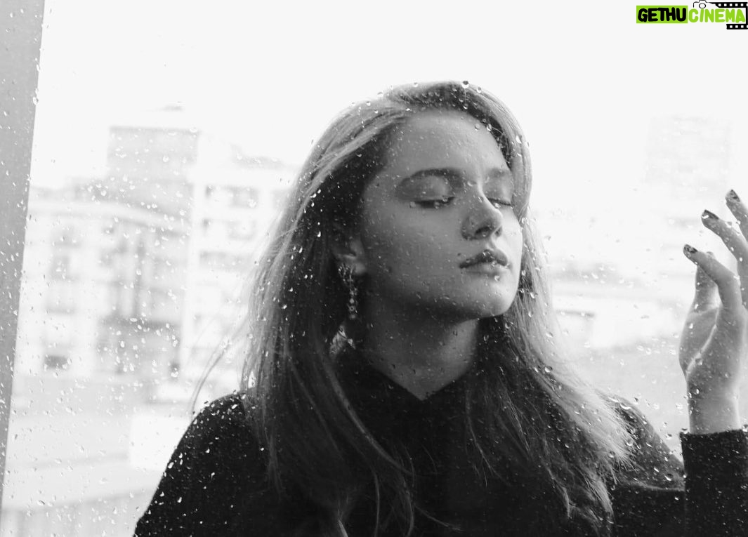 Miray Daner Instagram - “Some people feel the rain.Others just get wet.”