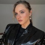 Miray Daner Instagram - Galerimde ufak bir gezintiye çıkalım 🚀