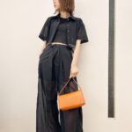Mirei Kiritani Instagram – すけすけが可愛いモノトーン🖤🖤🖤
そして差し色オレンジ🍊
top: #uniqlo 
shirts: #prankproject 
pants: #sacai 
bag: #marni