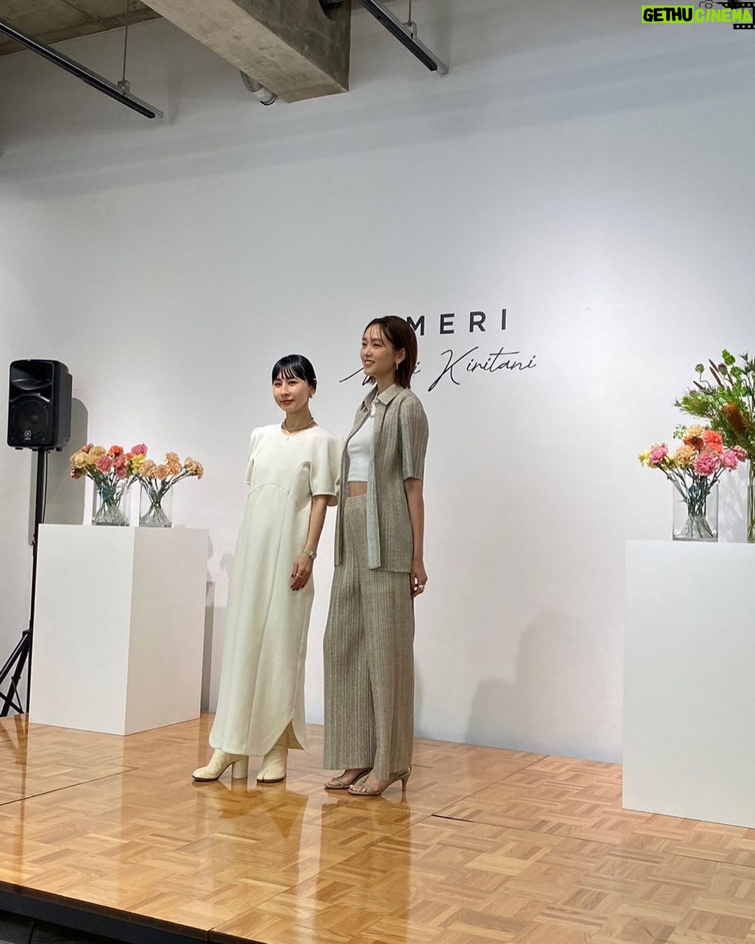 Mirei Kiritani Instagram - AMERIトークショーありがとうございました!!久しぶりにイベントができて嬉しかった🥺❤️ 昔から応援してくれているみんなが来てくれて、すごく安心して、楽しくお話できました。(誰も来てくれなかったらどうしようって不安だったよ🥲) コラボアイテムは今日から発売なので、手にとってくれたらすーぱー嬉しいです。デザインも機能性もこだわって作ってます🫶 またこういったイベントが出来ますように😌❤️