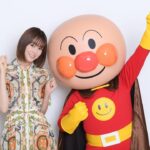 Mirei Kiritani Instagram – 今年の映画アンパンマンにゲスト声優として出演することになりました!
子どもが産まれて、何度アンパンマンに助けられたことか…改めてアンパンマンの偉大さを感じている今、こうやってお仕事で関わることができて本当に嬉しいです🥺アンパンマンとの2ショット、めちゃくちゃ嬉しかった🧡🧡🧡
私が演じるのはなんでも作れるロボットのロボリィ。元気いっぱい、天真爛漫な女の子です。
大切なことをたくさん教えてくれる、こころがぽかぽかあたたまる映画になっています!
6/30から公開です😊
ちなみに、息子は映画館デビューする予定。ママの声って気がつくかな🤭?
#映画アンパンマン
#アンパンマン
#ロボリィ
#元気100倍
#映画館デビュー