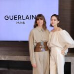 Mirei Kiritani Instagram – 先日、ゲラン メイクアップ クリエイティブ ディレクターのヴィオレットと一緒にメイクアップイベントをやりました!
最新のコレクションを使ったメイクは、”自分らしさを引き出すヌードメイク”がテーマ。
ヴィオレットのテクニックが満載の大胆な色使いのメイクはいつもと違ってすごく新鮮🥺自分の新しい一面を見つけてもらえたような気分だったなぁ。。
今回使った「ルージュ ジェ ナチュラリー コレクション」ほんとにどの色も使いやすくてお気に入り😊今日からゲラン公式オンラインブティックで発売なので是非。
#ゲラン
#GuerlainMakeUp
#ルージュジェ
#オンブルジェ
#Guerlain_ambassador