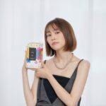 Mirei Kiritani Instagram – ゲランのフレグランス 『ラール エ ラ マティエール』とメゾン マティスがコラボレーションしたスペシャルな香りが登場❤️🩷💛
ジャスミン ボヌールの香りは、
東京都美術館で現在開催中のマティス展の作品からインスパイアされたもの。
ゲランとアートの関係について、つながりの深さがよくわかるコラボレーションです。
ビーボトルは、なんと世界に14点しかないスペシャルなもの🐝!!
そして、ラール エ ラ マティエールの香りはすべてアートからインスパイアされているんです。
アートに想いを馳せながら香りを纏う…フレグランスの新しい楽しみ方になりそう😌
#ゲラン
#ラールエラマティエール
#Guerlain_ambassador