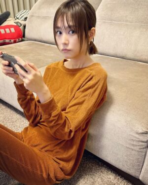 Mirei Kiritani Instagram - 前ストーリーズにあげた毛玉だらけの部屋着がさすがにやばかったので新調😂🧡家族でお揃いにしたよー！
着心地抜群でリラックスできたので、マリオカートでいい走りできた🏎️🔥！！