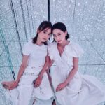Mirei Kiritani Instagram - みれまゆの夏休み🌻teamLab #みれまゆ #teamlabplanets