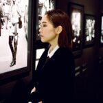 Mirei Kiritani Instagram - 12月11日まで寺田倉庫でやっているサンローランの「BETTY CATROUX-YVES SAINT LAURENT唯一無二の女性展」に　@ellejapan と行ってきました😌 ミューズであるベティが本当にかっこよくて、私物に秘蔵写真に、見応えたっぷり。こんな女性像に憧れる🥺✨ #サンローラン #SaintLauren #BettyCatroux
