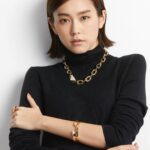 Mirei Kiritani Instagram - 100%リサイクルゴールドを使用したPRADAのファインジュエリーコレクション「ETERNAL GOLD」 サステナブルで素敵なジュエリー達に心が躍りました🥺✨ #PradaFineJewelry @Prada