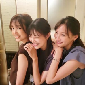 Mirei Kiritani Instagram - 最近はありさと絢とよく会えている☺️そしてお揃い🧏‍♀️💓