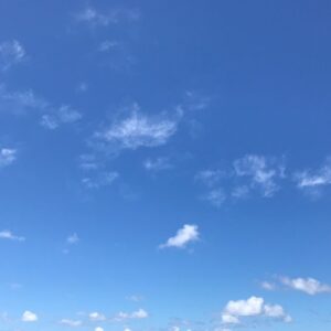 Mirei Kiritani Instagram - 皆さまへ

この度3/31を持ちまして、スウィートパワーとの契約満了を迎え退社し、独立することをご報告致します。
田舎の高校生だった私を、厳しい芸能界という世界で仕事をしていけるように一から育ててくださった事務所の方々、関係者の方々には感謝の気持ちでいっぱいです。私1人では経験できなかった、素晴らしい景色をたくさん見ることができました。
そして、どんな時も支えてくださっているファンの皆様。これから私の新しい挑戦となりますが、また新たな気持ちで頑張っていきますので、引き続き応援していただけたら嬉しいです。

桐谷美玲
