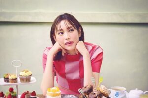 Mirei Kiritani Instagram - @ginger_magazine 今月号のお気に入りページ🧡💛💚💙💜❤️