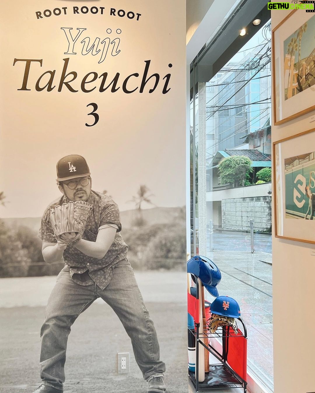Mirei Kiritani Instagram - カメラマン竹内さん @ballpark.inc の個展へ⚾️ 素敵な写真いっぱいで、ちょうどご両親にもお会いできてありがたやーなGW☺️ Porter flagship store