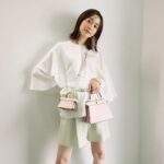 Mirei Kiritani Instagram - PEEKABOO PETIT&MICRO FENDIのアイコンバッグであるPEEKABOOのディディールをすべて保ちながら、より小ぶりなサイズで💓 #Fendi #FendiPeekaboo