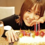 Mirei Kiritani Instagram - ひと足先に誕生日を祝ってもらいました😭❤️ ホテルみたいなご飯を絢が作ってくれたの。すごすぎ。 絢、のんちゃん、犬ちゃんありがとう！！ ケーキ泥棒👦発見🤣