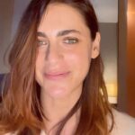 Miriam Leone Instagram - La filosofia di @lavika.official si fonda su un concetto di bellezza personalizzato e cucito su misura, in base alla tua Skin Personality. Ma cosa sono le Skin Personalities? Sono la combinazione di molteplici fattori, interni ed esterni, che determinano l’identità della tua pelle: stile di vita, indole, ambiente in cui vivi, abitudini alimentari, approccio alle situazioni di stress. Identifica quindi la tua skin personality e scopri il trattamento perfetto per te! #Lavika #FreeSkinFreeSoul #MadeInSicily #Skincare #Selfcare #MyRitual #SkinPersonality