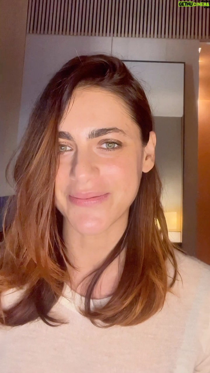 Miriam Leone Instagram - La filosofia di @lavika.official si fonda su un concetto di bellezza personalizzato e cucito su misura, in base alla tua Skin Personality. Ma cosa sono le Skin Personalities? Sono la combinazione di molteplici fattori, interni ed esterni, che determinano l’identità della tua pelle: stile di vita, indole, ambiente in cui vivi, abitudini alimentari, approccio alle situazioni di stress. Identifica quindi la tua skin personality e scopri il trattamento perfetto per te! #Lavika #FreeSkinFreeSoul #MadeInSicily #Skincare #Selfcare #MyRitual #SkinPersonality