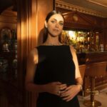 Miriam Leone Instagram - Gli attimi prima di un red carpet sono sempre molto emozionanti… devo ammettere che non ci si abitua mai … poi per la presentazione de “I Leoni di Sicilia” emozioni ancora più grandi ❤️ Thanks @fendi @bulgari @omega Tag per photocredits #adv Rome, Italy