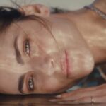 Miriam Leone Instagram - Ispirata alla forza e alla bellezza della Sicilia, Lávika, nasce per esprimere una nuova idea di bellezza: quella che si modella a misura di ogni Skin Personality. Scopri una nuova dimensione di benessere e serenità, un momento da dedicarsi, una skincare autentica e “vulcanica” proprio come la sua creatrice @mirimeo❤️ #douglasitalia #accussì #love #madeinsicily #gratitude @lavika.official