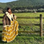 Miriam Leone Instagram - F✨R✨E✨E✨D✨O✨M #ricarichesolari #love #accussì #countrylife
