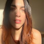 Miriam Leone Instagram - Essential ✨ 7.20 del mattino. E sentirmi una donna nuova. #nomakeup #purezza #latteeluce #love #accussì