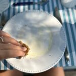 Miriam Leone Instagram - Pane e olio 🫶🏻☀️❤️ #love #simplicity #blessed #accussì #domenicadiagosto #italiansummer Italy