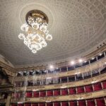 Miriam Leone Instagram - Un romantico a Milano. Pomeriggi alla Scala e in Centrale. Grazie a tutta la super crew e all’ospitalità del sublime Teatro alla Scala ✨❤️✨
