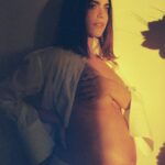 Miriam Leone Instagram - È passato solo un mese da quando sei arrivato ,ma per trovare queste foto del giorno prima e del giorno stesso ho dovuto scorrere la galleria fotografica a lungo…mi hai riempito il cuore e l’album preferiti del telefono. Un mese di amore travolgente. First pic @asliiturk ❤️ #lifewithO #primomese #love #accussíbebèversion #grateful