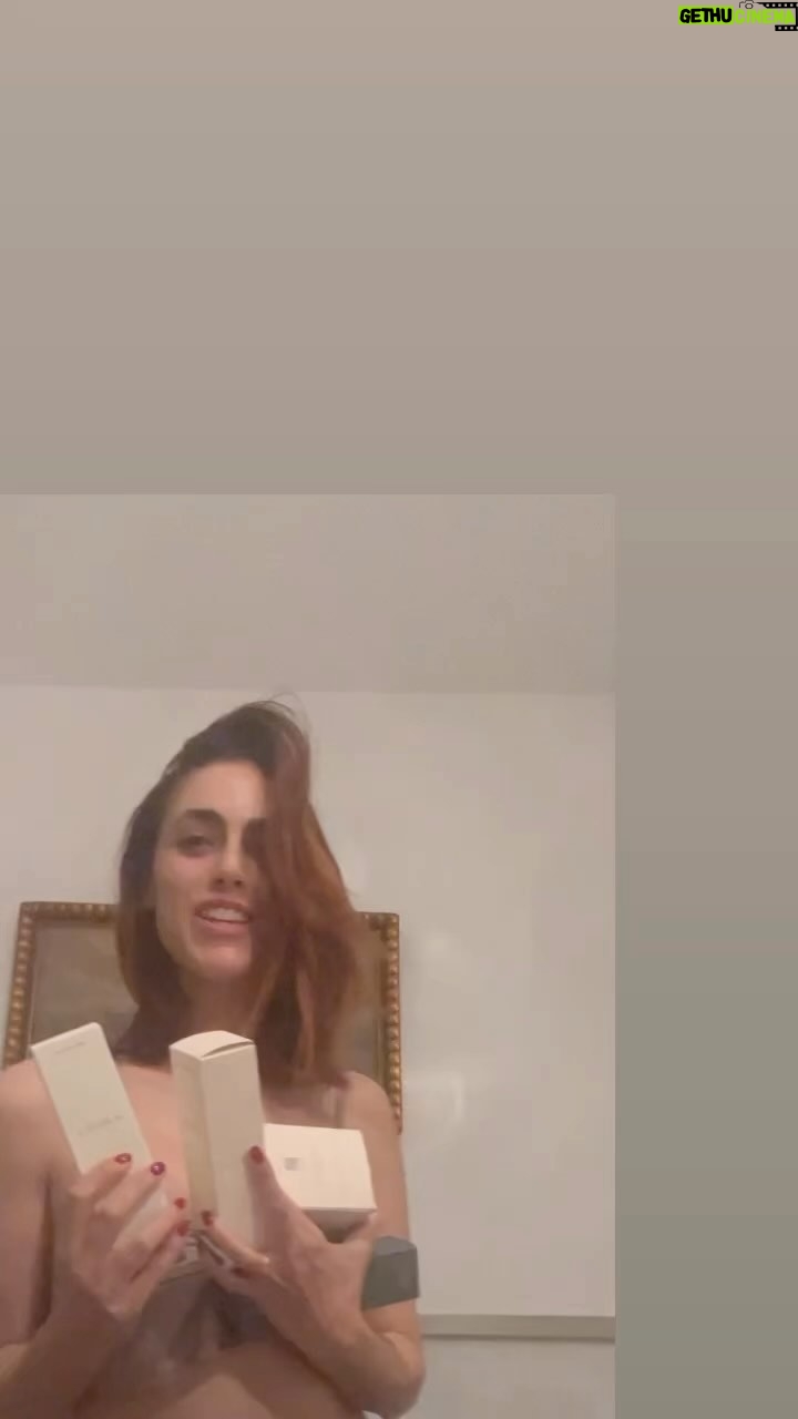 Miriam Leone Instagram - La routine Lávika della buonanotte ❤️🌋 #quellaperquandononhaitempo #laprimaroutinenonsiscordamai #accussì @lavika.official
