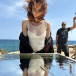 Miriam Leone Instagram - Backstage lavici … Gratitudine e Sicilia bedda del mio cuore, mia grande ispirazione sempre insieme ad un team fantameragioioso. Nuove avventure cominciano qui, con coraggio e passione … grazie per esserci 🫶🏻🌬️🌋♥️