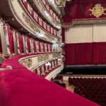 Miriam Leone Instagram - Un romantico a Milano. Pomeriggi alla Scala e in Centrale. Grazie a tutta la super crew e all’ospitalità del sublime Teatro alla Scala ✨❤️✨
