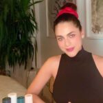 Miriam Leone Instagram - Ciao anime vulcaniche 👋 vi aspettiamo alla OPEN WEEK firmata @lavika.official ✨ Fino al 17 dicembre potrete dedicarvi un’esperienza unica, su misura per la vostra pelle: scegliete il rituale nelle nostre Beauty Lounge e lasciatevi trasportare in un universo multisensoriale ricco di benessere! #douglasitalia #beautytreatment #relaxtime #lavika #skincareritual