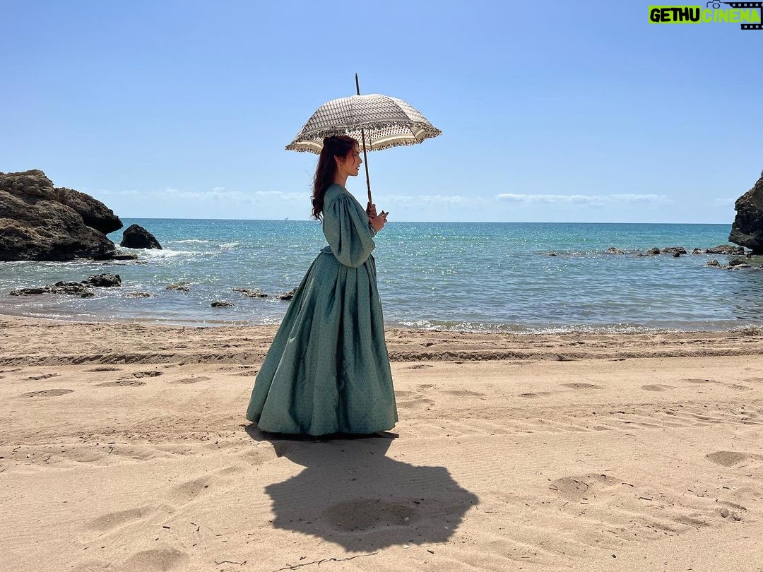 Miriam Leone Instagram - Posti in cui si è stati felici 💙 Leonessa di Sicilia… #ileonidisicilia #accussí
