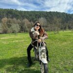 Miriam Leone Instagram - Yes, weekend with my ❤️ #love #viviperciócheami #accussì