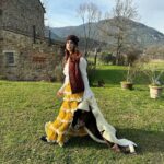 Miriam Leone Instagram - F✨R✨E✨E✨D✨O✨M #ricarichesolari #love #accussì #countrylife