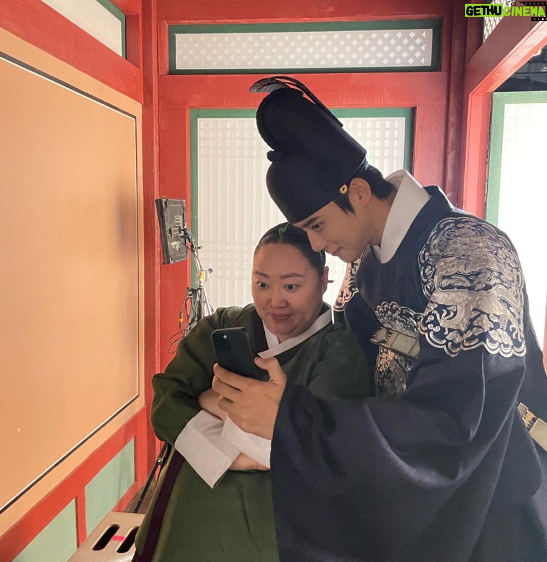 Moon Sang-min Instagram - with @junmuynpark