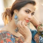 Myna Nandhini Instagram - My beautiful saree farom @labelswarupa camera @skmani_photography #love #saree #mynanandhini #myna #family 😘🥰😍