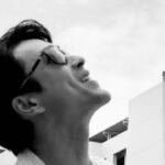 Nadech Kugimiya Instagram – 👓ขายของ! แว่น Charmant ทุกรุ่น ซื้อวันนี้ รับเลย พรีเซนเตอร์หน้ามน (ให้หายคิดถึงกัน) คนรักการใส่แว่นไทเทเนียม เพราะ เบาสบาย เหมือนบ่ได่ใส่เบย🤩

ไม่ว่าจะลุคไหน ก็เข้ากันได้กับทุกชุด⚡️

@charmant_th #Charmant #CharmantTH #แว่นณเดชน์