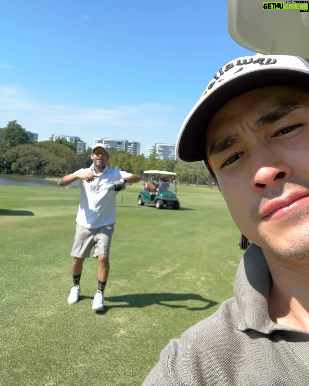 Nadech Kugimiya Instagram - ⛳️ สาระไม่เน้น ตีเอาคุ้ม คุ้มค่าสนาม⛳️