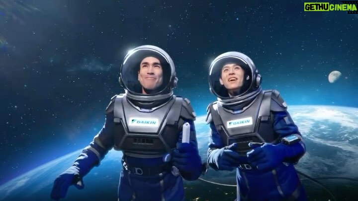 Nadech Kugimiya Instagram - ข่าวใหญ่!! ค้นพบปรากฏการณ์ครั้งแรก ครั้งใหญ่ ครั้งใหม่ ที่มวลมนุษยชาติจะต้องตะลึง!! เร็ว ๆ นี้ ... ที่ไดกิ้นเท่านั้น! #Daikin #DaikinTH #ไดกิ้น #Perfectingtheairforall #อากาศดีสุดต้องMaxสุดเพื่อทุกคน #MAXINVERTERSTARSERIES #DAIKINMAXINVERTERSTARSERIES #ปรากฏการณ์ดาวดวงใหม่