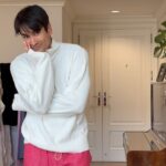 Nadech Kugimiya Instagram – 🕺🏻ช่วงเทศกาลท้ายปีมีอะไรให้ใส่เยอะแยะ ไม่ว่าจะ คริสมาสดินเนอร์ กีฬากลางแจ้ง ชุดcheck-in Cafe ปาร์ตี้ส่งท้ายปีใหม่ ชุดวันทำบุญ ชุดวันทำงาน

ใส่บ่อยก็เท่ากับซักบ่อย แต่สำหรับผ้าบางชนิดถ้าเราซักเอง สีมันจะซีดเร็ว เนื้อผ้าก็เสื่อมเร็วด้วย บอกเลยว่าต้องไปใช้บริการ Dry-cleaning ที่ The Recrafting เท่านั้น!!! 

ตอนนี้โปร Dry-Cleaning Services ลด 12% อยู่นะจ๊ะ รับรองว่า Dry-cleaning ของร้านเรา ช่วยยืดระยะเวลาเสื้อผ้าของเราให้ใส่ได้บ่อยขึ้น ถนอนเนื้อผ้าให้คงสภาพเดิม คราวนี้จะใส่บ่อยแค่ไหน ก็ไม่กังวลละ ใส่จนคุ้มแน่นอนจร้าาาาาา

#Therecrafting #Drycleaning #ร้านซักแห้ง #ShoeSpa #Bagspa #ร้านณเดชน์