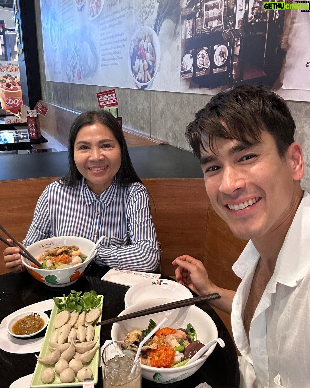 Nadech Kugimiya Instagram - 🍜🍜 with mummy @keaw_jung