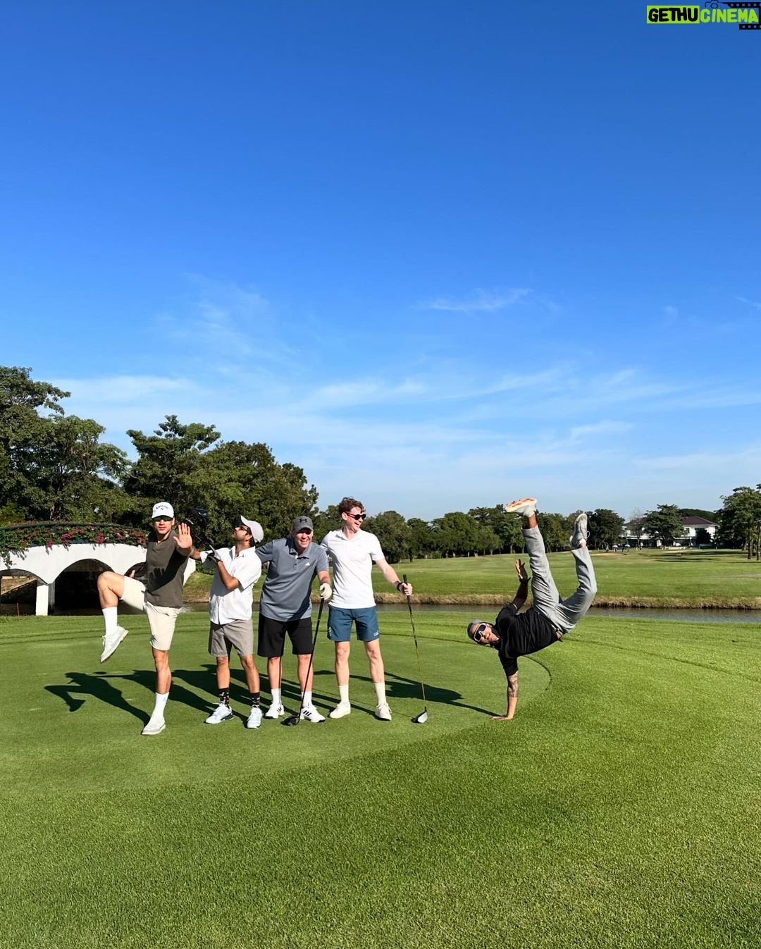 Nadech Kugimiya Instagram - ⛳️ สาระไม่เน้น ตีเอาคุ้ม คุ้มค่าสนาม⛳️