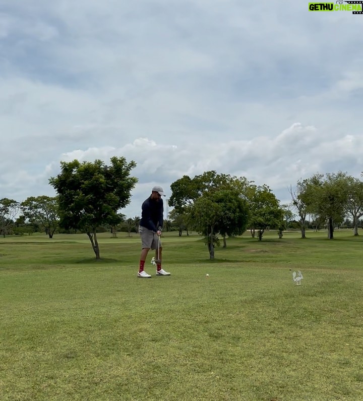 Nadech Kugimiya Instagram - ⛳️ T-Off #offthegrid