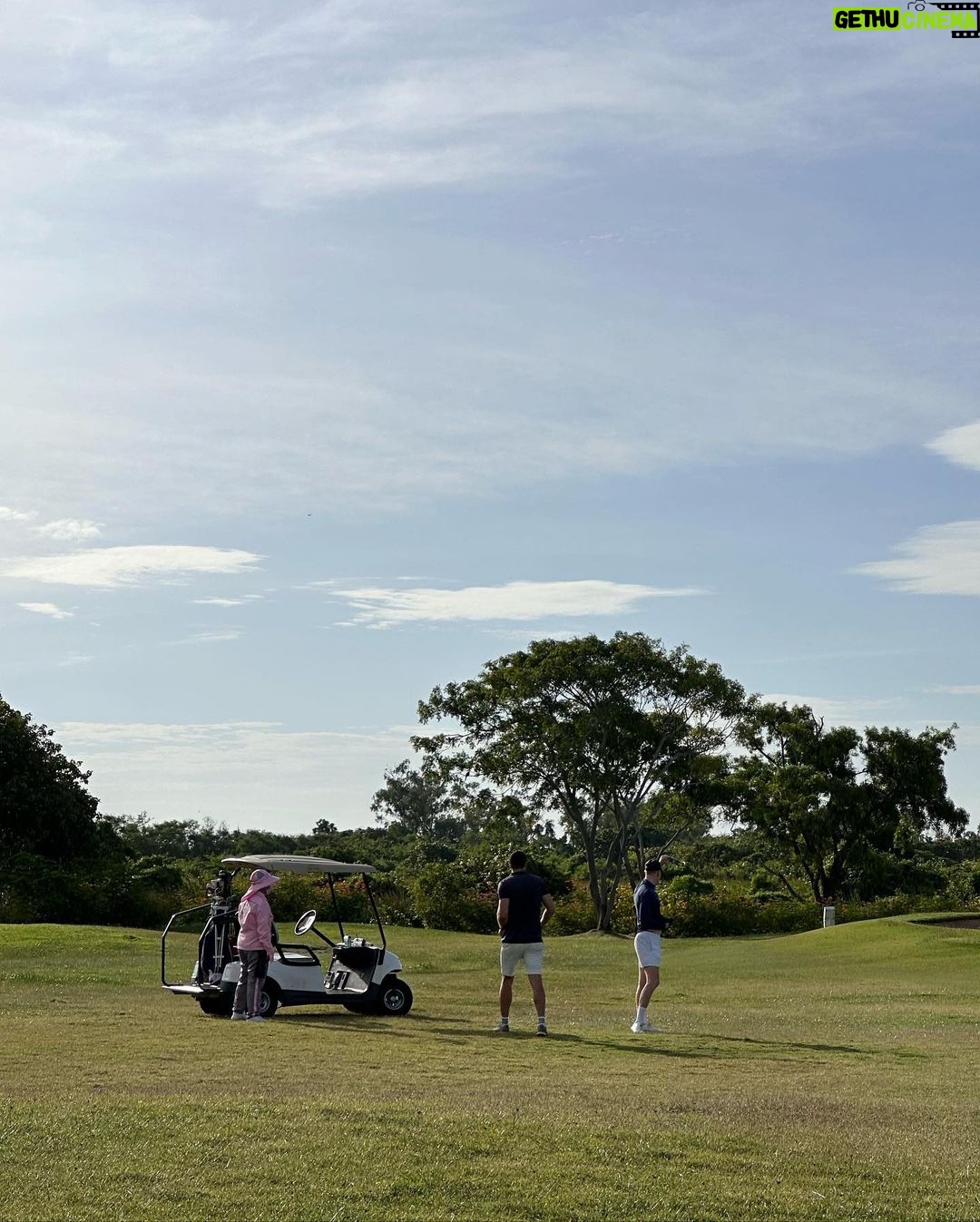 Nadech Kugimiya Instagram - ⛳️ T-Off #offthegrid