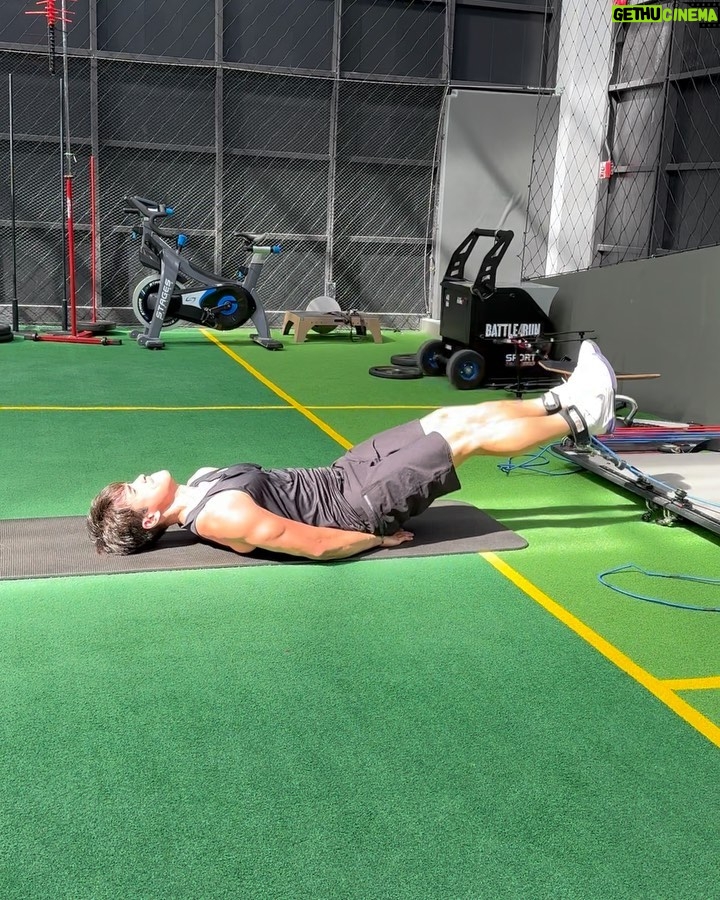 Nadech Kugimiya Instagram - 😵💫 ไม่ไหวเหล๊า 😵 #sporttechproth #หิวข้าว @sporttechproth Sport Tech Pro Thailand